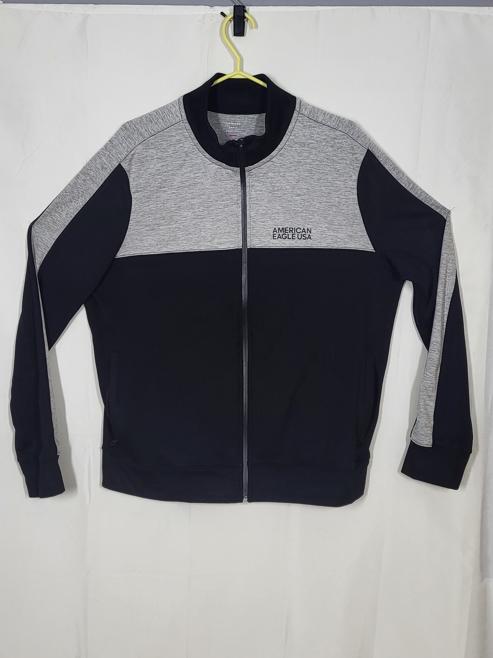 American Eagle Outfitters Black and Heather Gray Colorblock Zip Jacket
